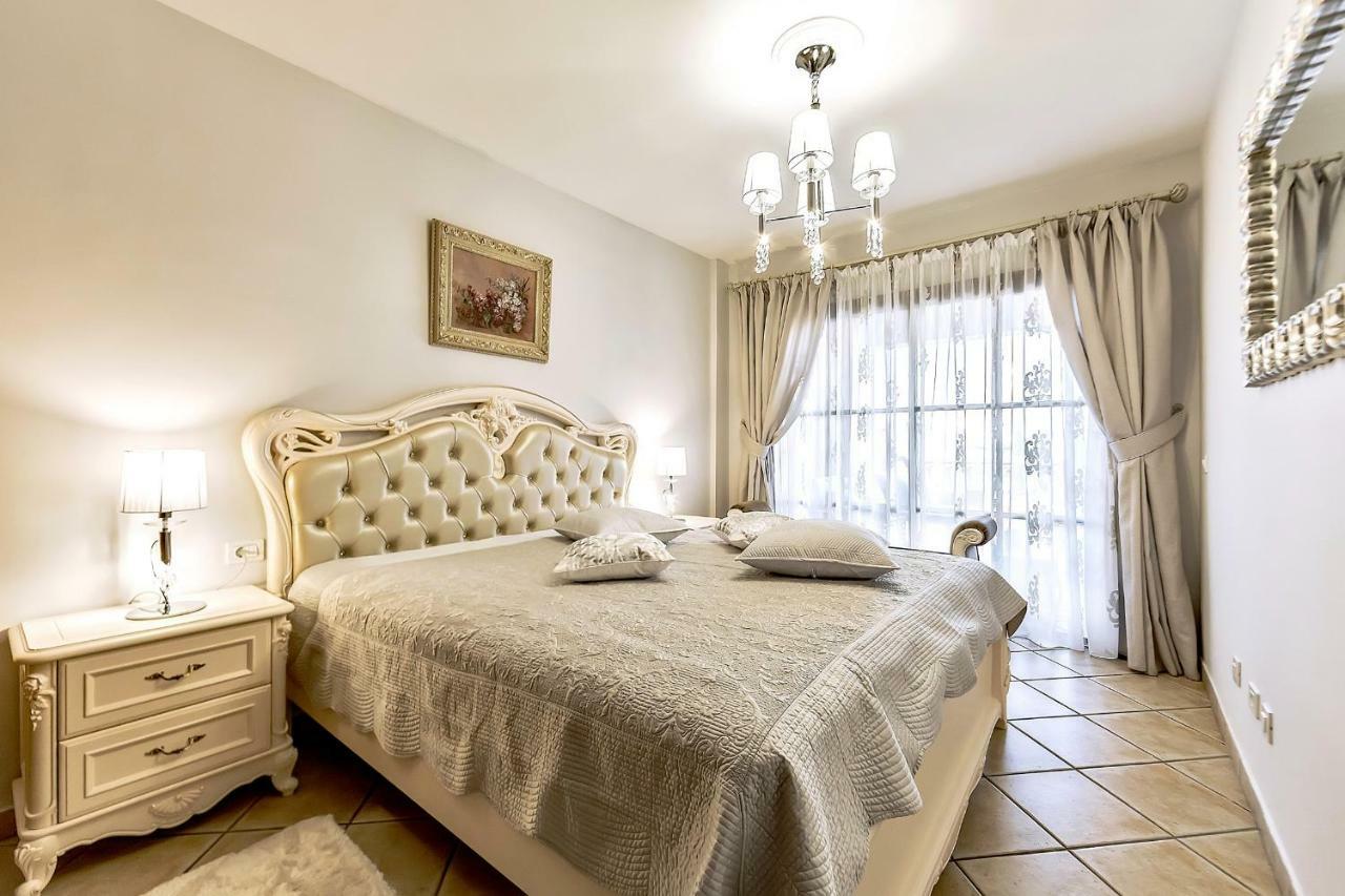 Apartment Elite Palace أذيخي المظهر الخارجي الصورة