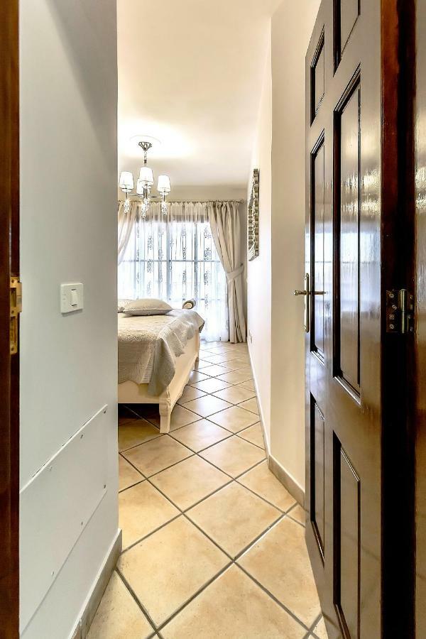 Apartment Elite Palace أذيخي المظهر الخارجي الصورة
